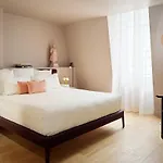 Lejlighedshotel De Pourtales 5*