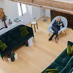 De Pourtales Lejlighedshotel 5*