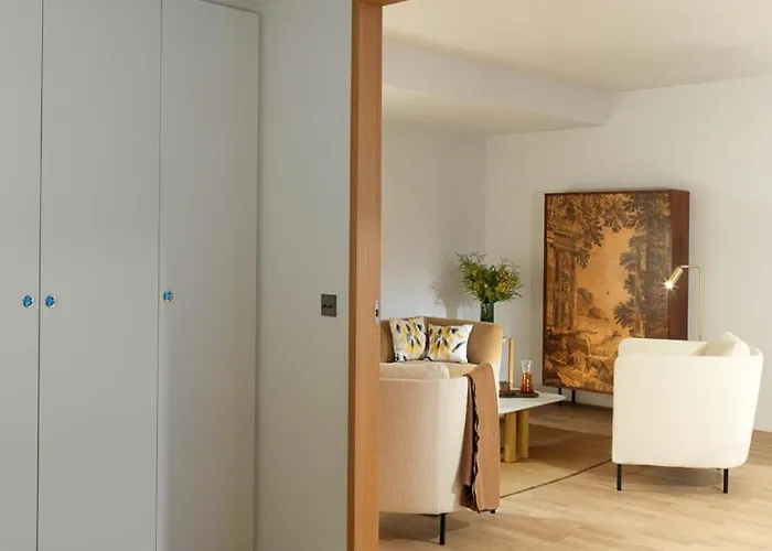 De Pourtales Aparthotel 5*