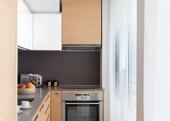 De Pourtales Aparthotel 5*