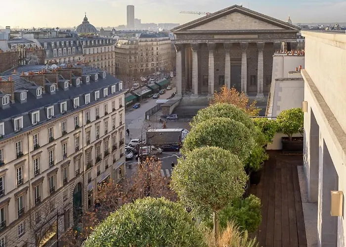 De Pourtales Aparthotel