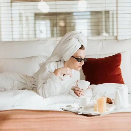 De Pourtales 아파트호텔