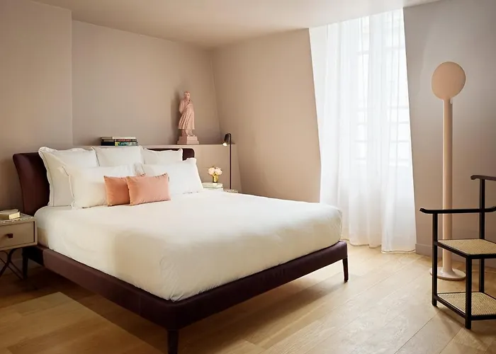 Apartahotel De Pourtales 5*