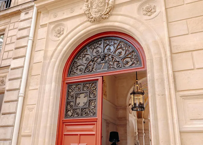 De Pourtales Apartahotel 5*